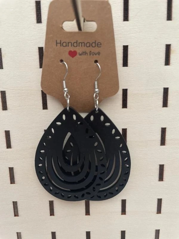 Wooden earrings model 7 – photo 4